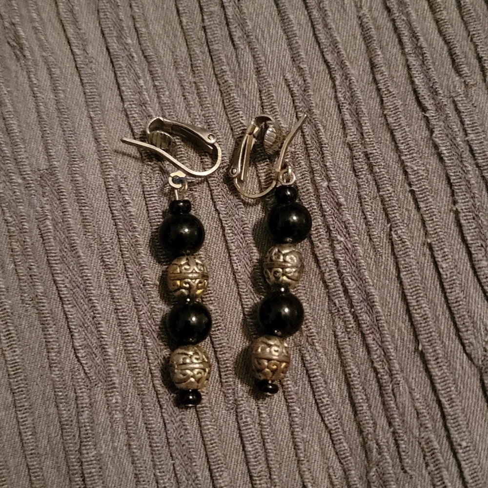 Bundle clip on earrings - Picture 7 of 7